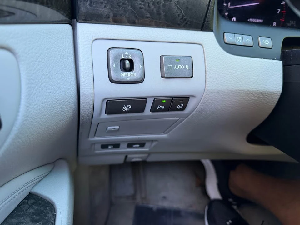 2009 Lexus LS 4th Gen - Image 13 of 20