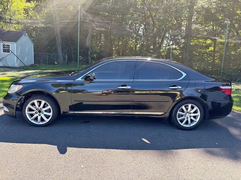 2009 Lexus LS 460 Sedan 4D