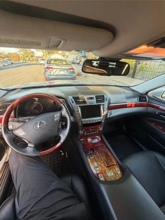 2009 Lexus LS 4th Gen - Image 8 of 8