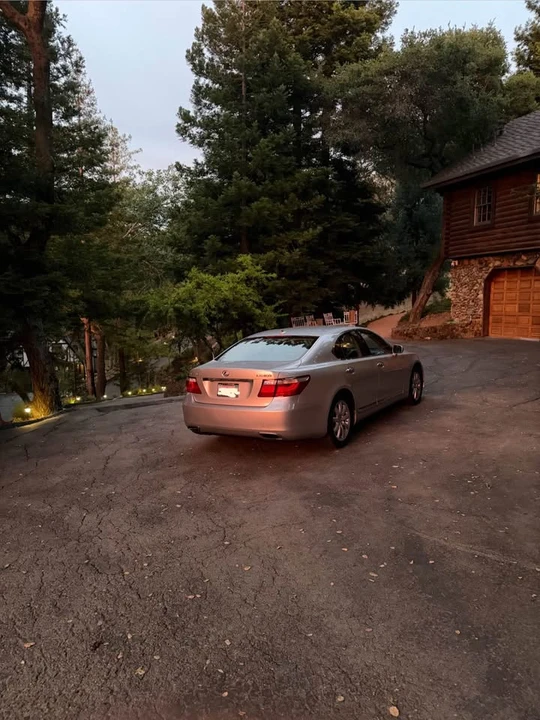 2009 Lexus LS 4th Gen - Image 2 of 8