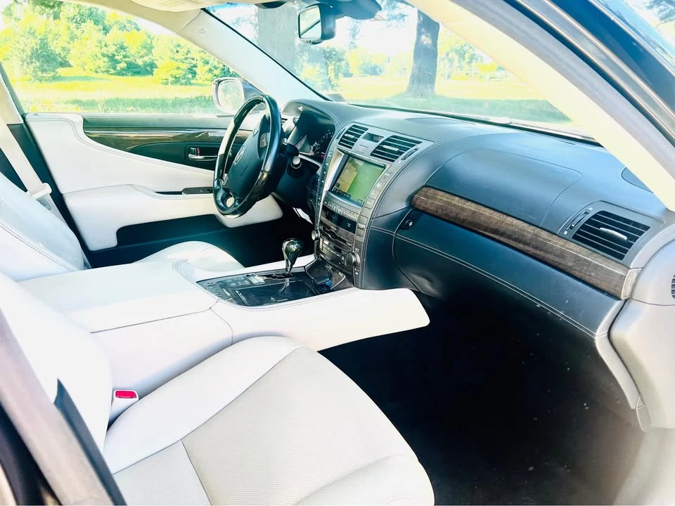 2009 Lexus LS 4th Gen - Image 4 of 13
