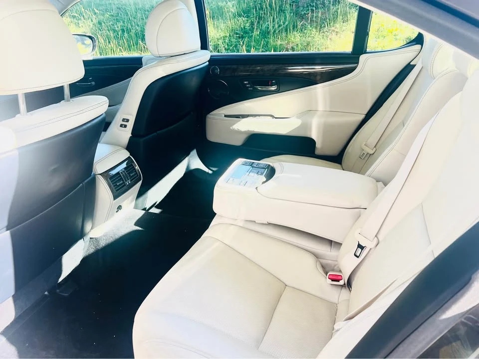 2009 Lexus LS 4th Gen - Image 9 of 13