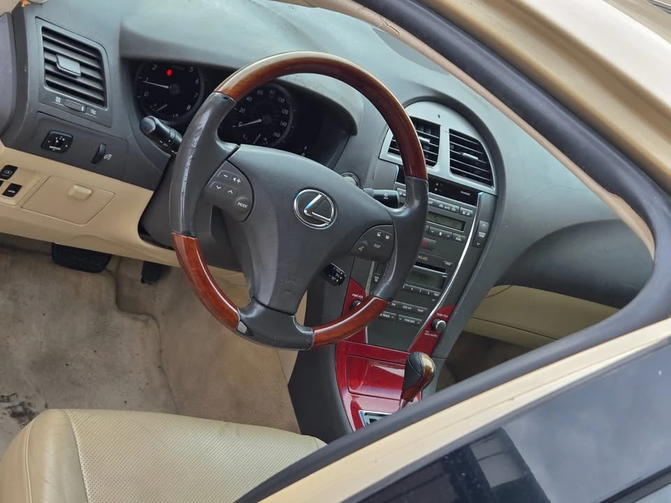 2009 Lexus LS 4th Gen - Image 5 of 5