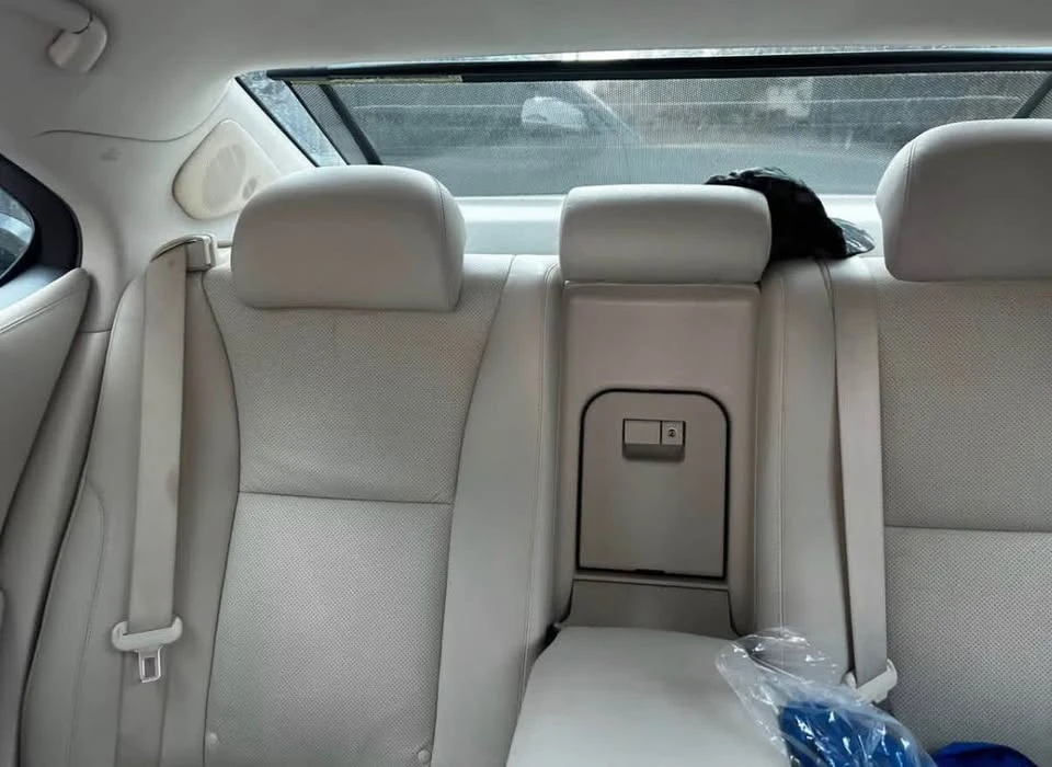 2009 Lexus LS 4th Gen - Image 8 of 11