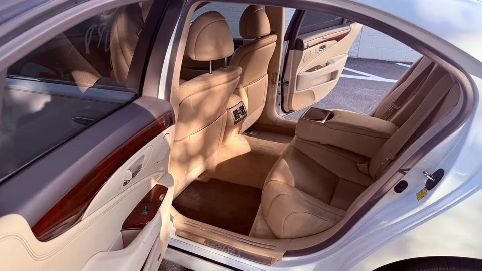 2009 Lexus LS 4th Gen - Image 8 of 16
