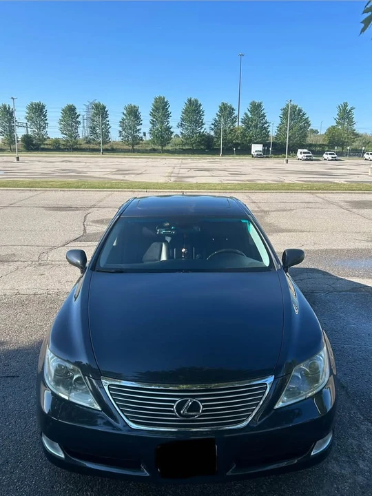 2009 Lexus LS 4th Gen - Image 5 of 8
