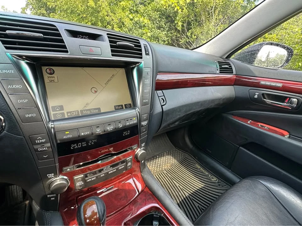 2009 Lexus LS 4th Gen - Image 8 of 14