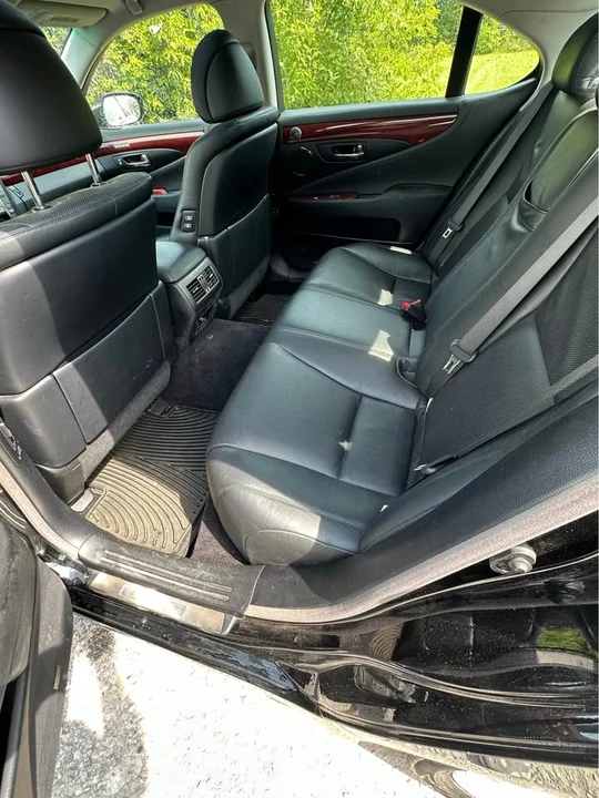 2009 Lexus LS 4th Gen - Image 13 of 14