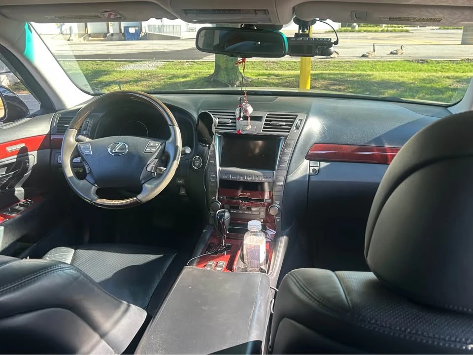 2009 Lexus LS 4th Gen - Image 6 of 8