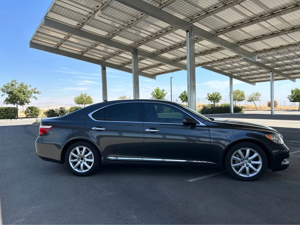 2009 Lexus LS 4th Gen - Image 5 of 11