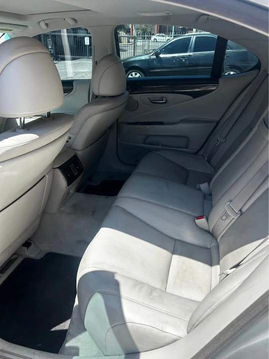 2009 Lexus LS 4th Gen - Image 6 of 8