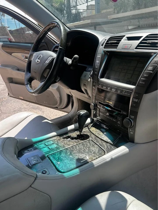 2009 Lexus LS 4th Gen - Image 7 of 8