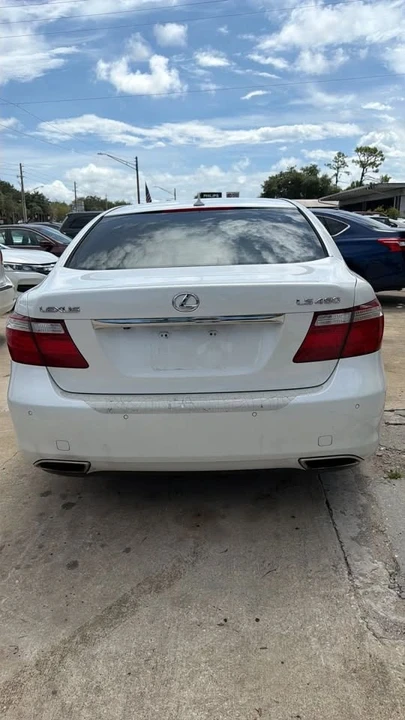 2009 Lexus LS 4th Gen - Image 5 of 19