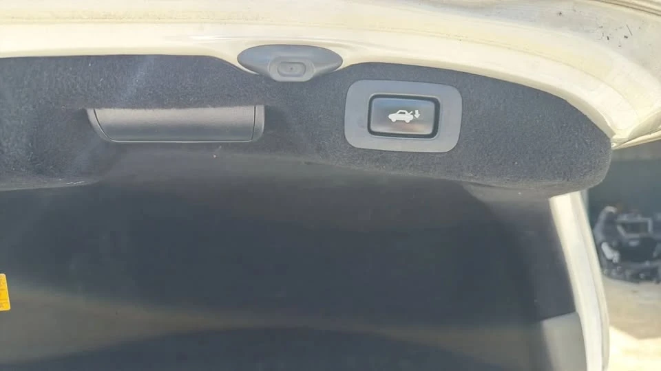 2009 Lexus LS 4th Gen - Image 8 of 19