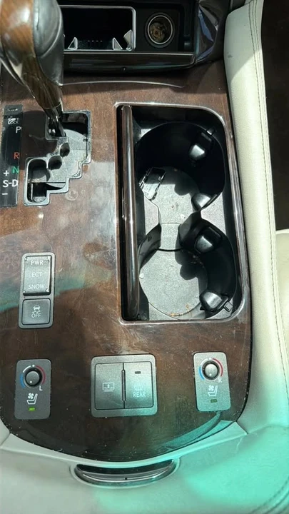 2009 Lexus LS 4th Gen - Image 15 of 19