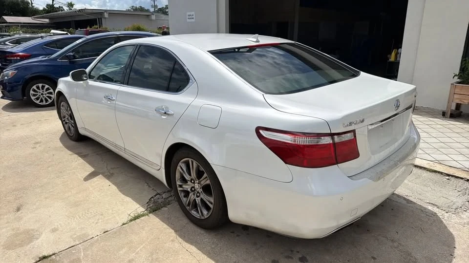 2009 Lexus LS 4th Gen - Image 6 of 19