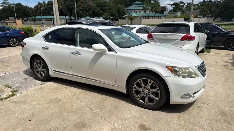 2009 Lexus LS 4th Gen - Image 3 of 19