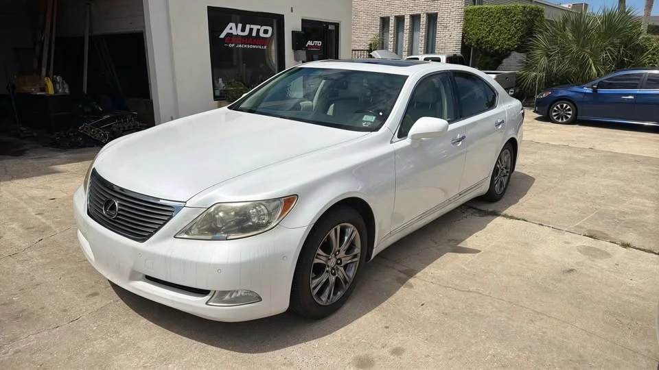 2009 Lexus LS 4th Gen - Image 2 of 19