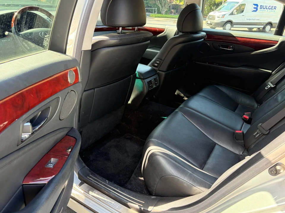 2009 Lexus LS 4th Gen - Image 15 of 22