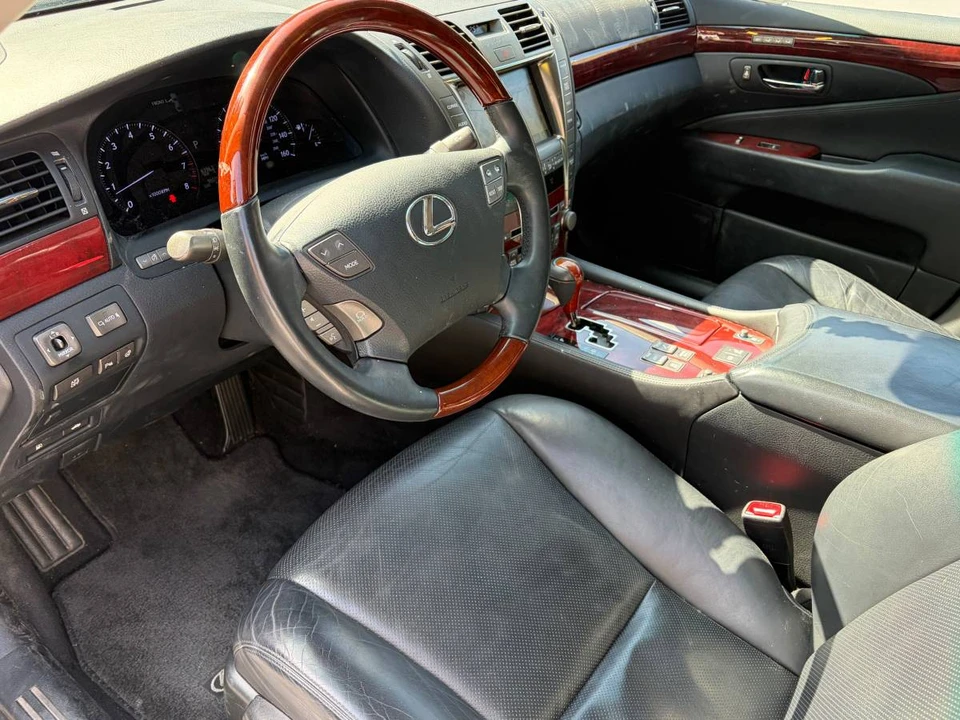 2009 Lexus LS 4th Gen - Image 6 of 22