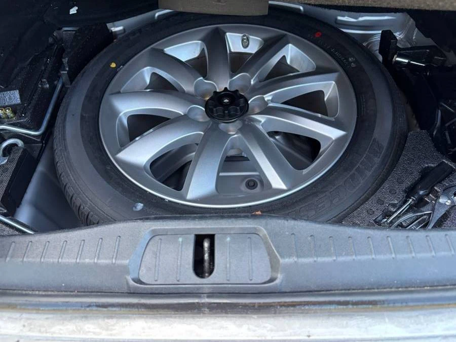 2009 Lexus LS 4th Gen - Image 10 of 22