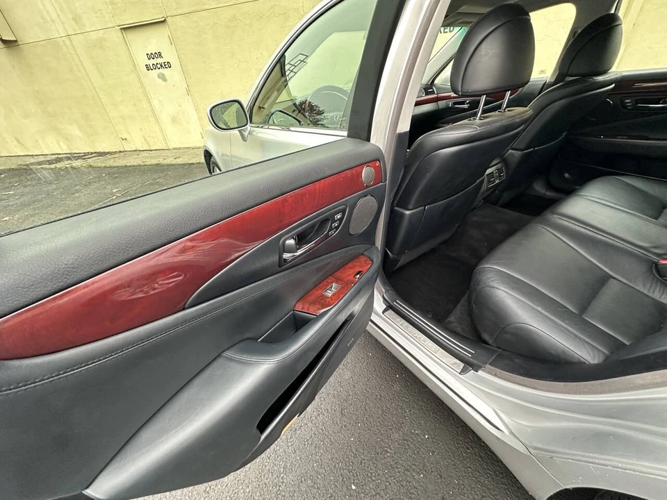 2009 Lexus LS 4th Gen - Image 16 of 21
