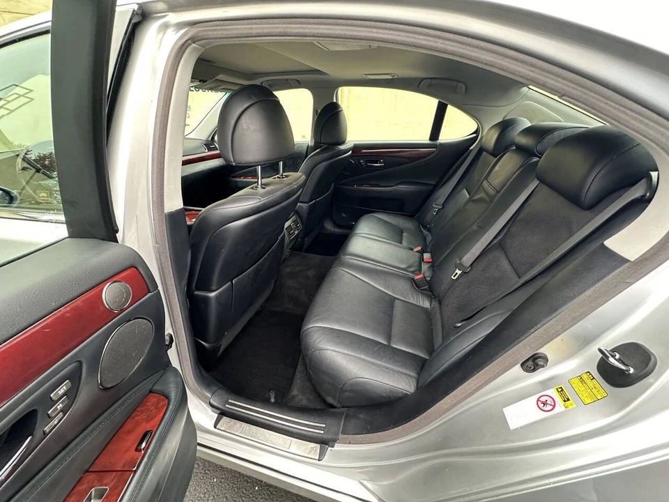 2009 Lexus LS 4th Gen - Image 11 of 21