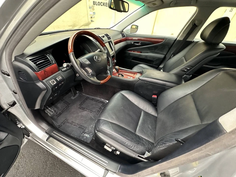 2009 Lexus LS 4th Gen - Image 10 of 21