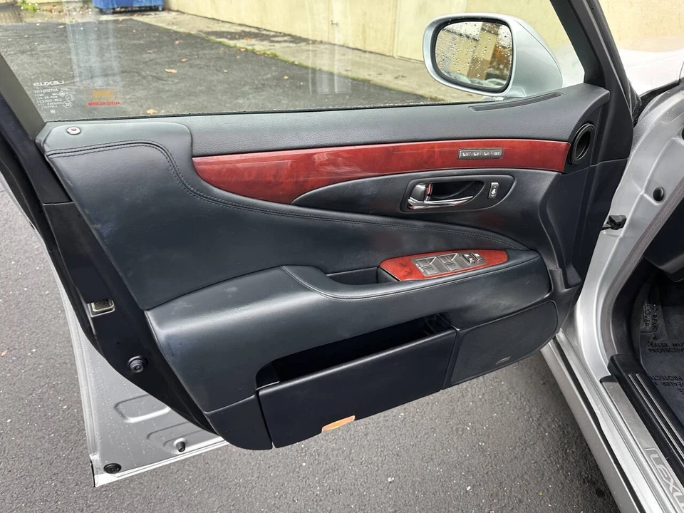 2009 Lexus LS 4th Gen - Image 15 of 21