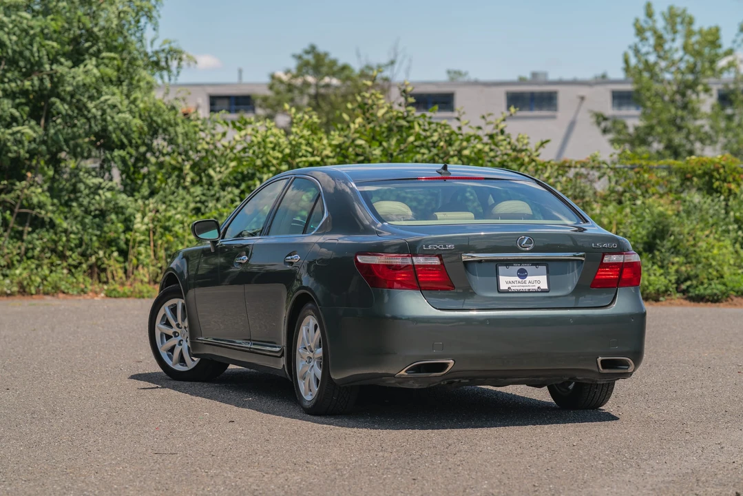 2009 Lexus LS 4th Gen - Image 17 of 31