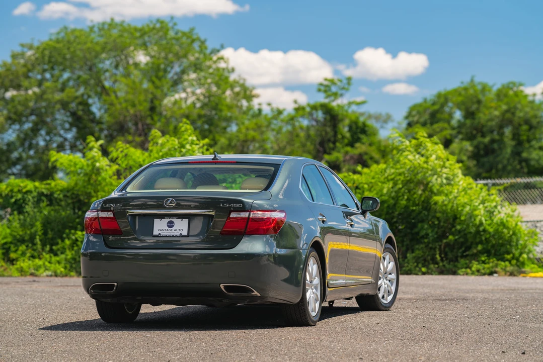 2009 Lexus LS 4th Gen - Image 13 of 31