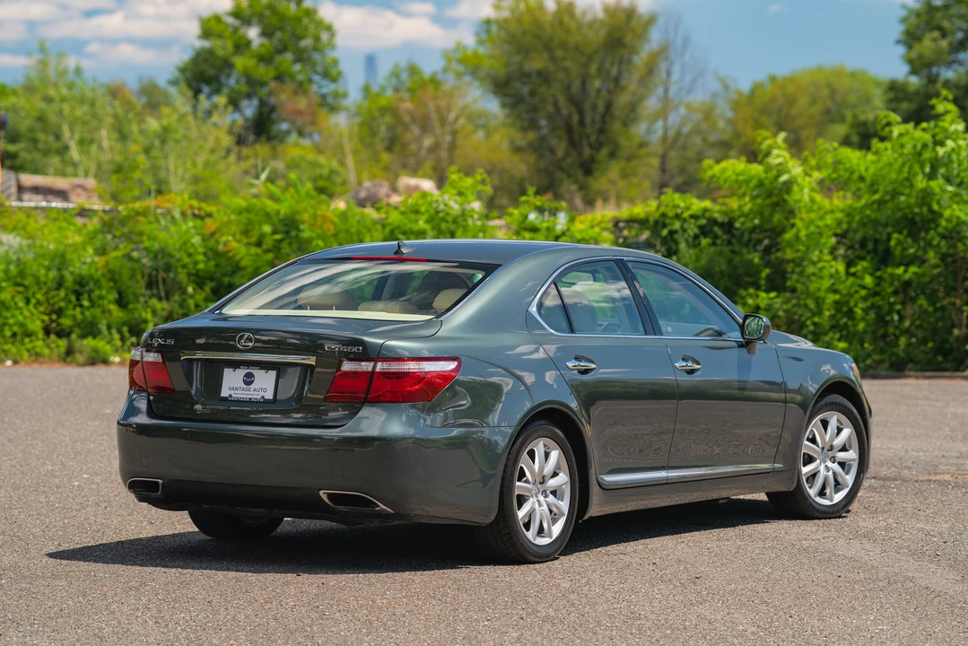 2009 Lexus LS 4th Gen - Image 12 of 31