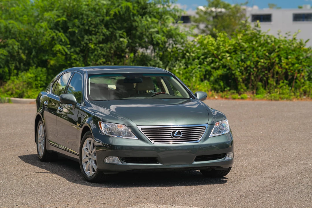 2009 Lexus LS 4th Gen - Image 6 of 31