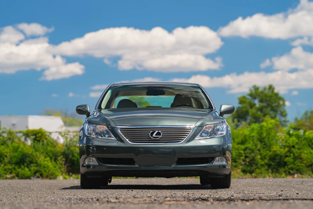 2009 Lexus LS 4th Gen - Image 5 of 31