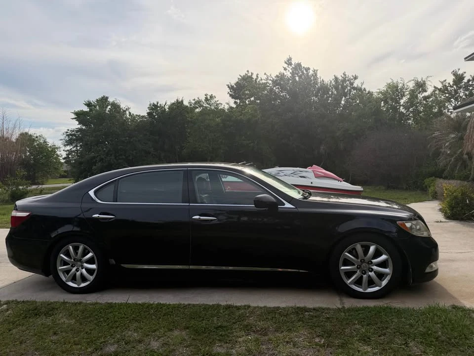 2009 Lexus LS 4th Gen - Image 3 of 10