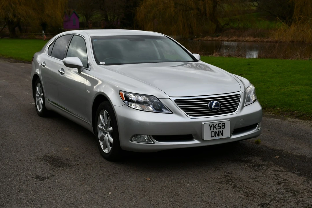 2009 Lexus LS 4th Gen - Image 18 of 30