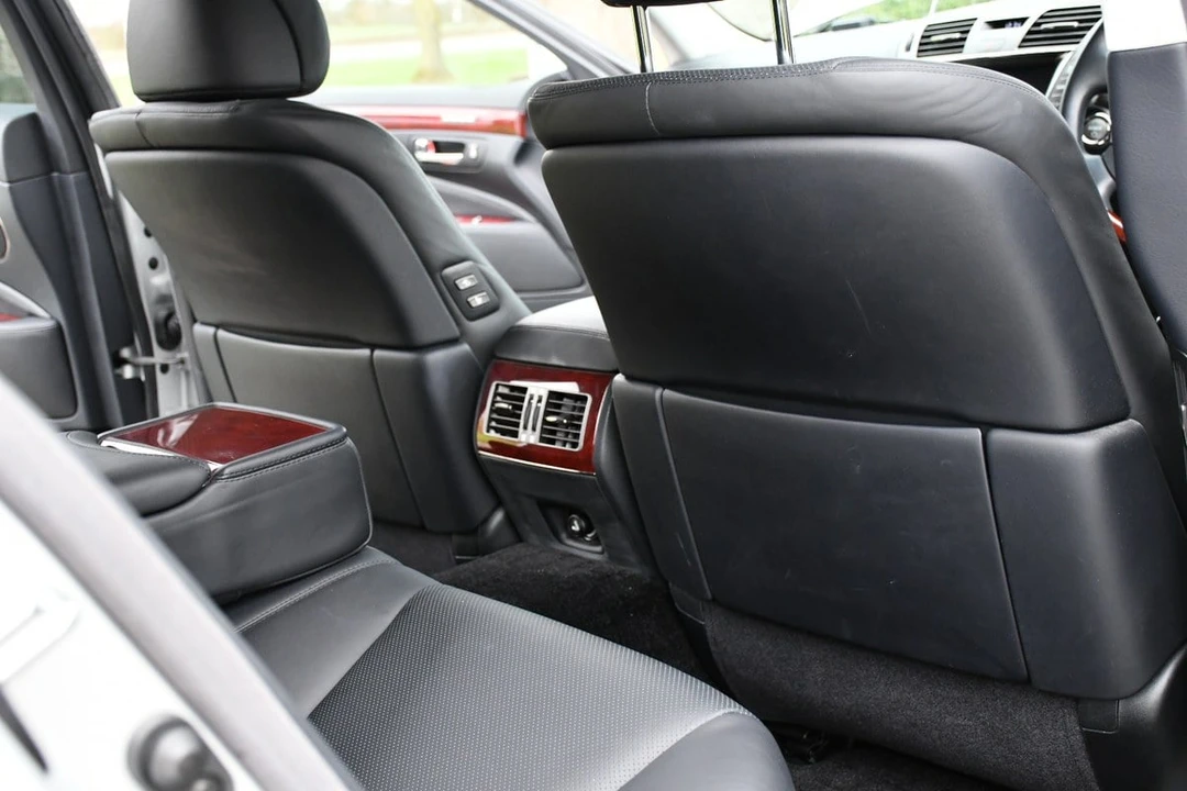 2009 Lexus LS 4th Gen - Image 8 of 30
