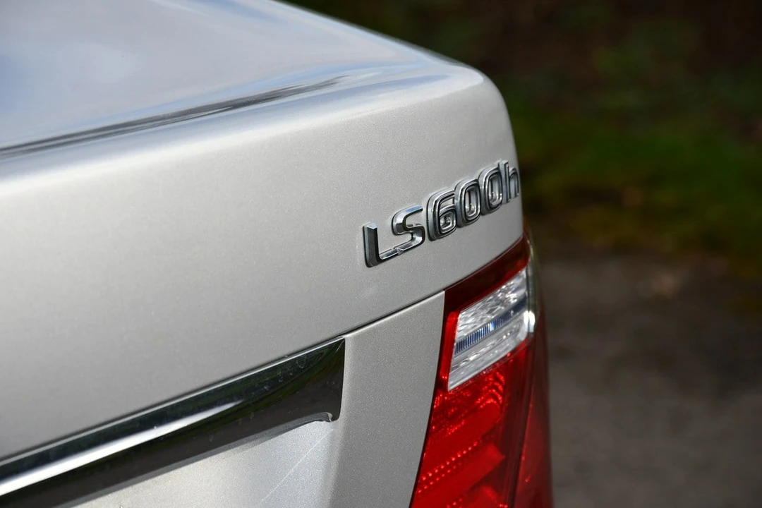 2009 Lexus LS 4th Gen - Image 15 of 30
