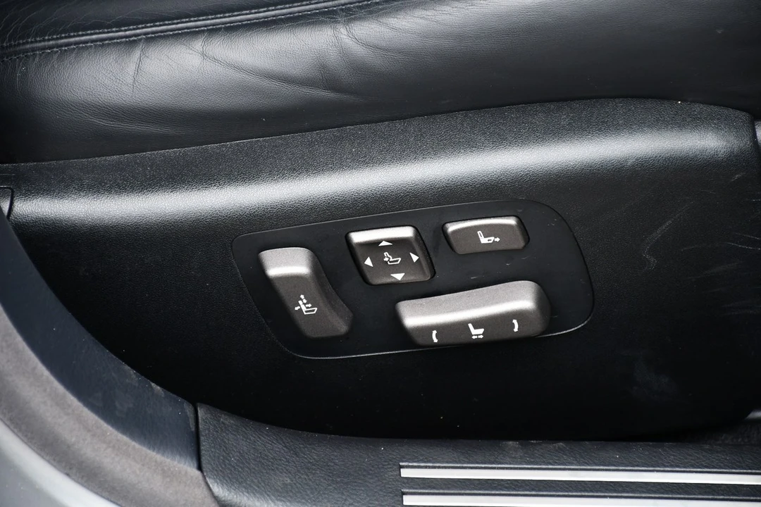 2009 Lexus LS 4th Gen - Image 16 of 30