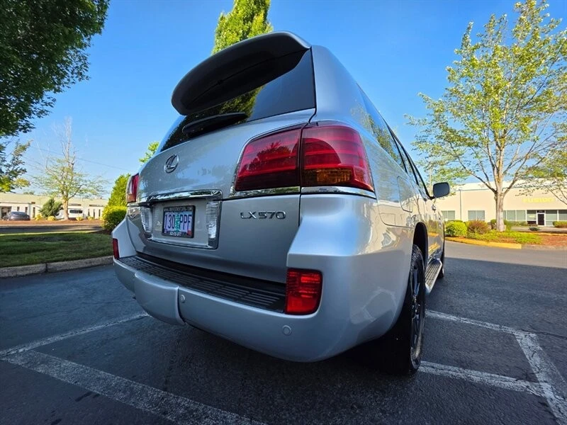 2009 Lexus LX 2nd Gen - Image 12 of 21