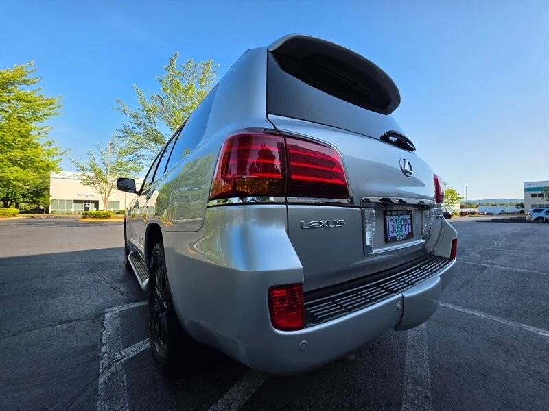 2009 Lexus LX 2nd Gen - Image 11 of 21