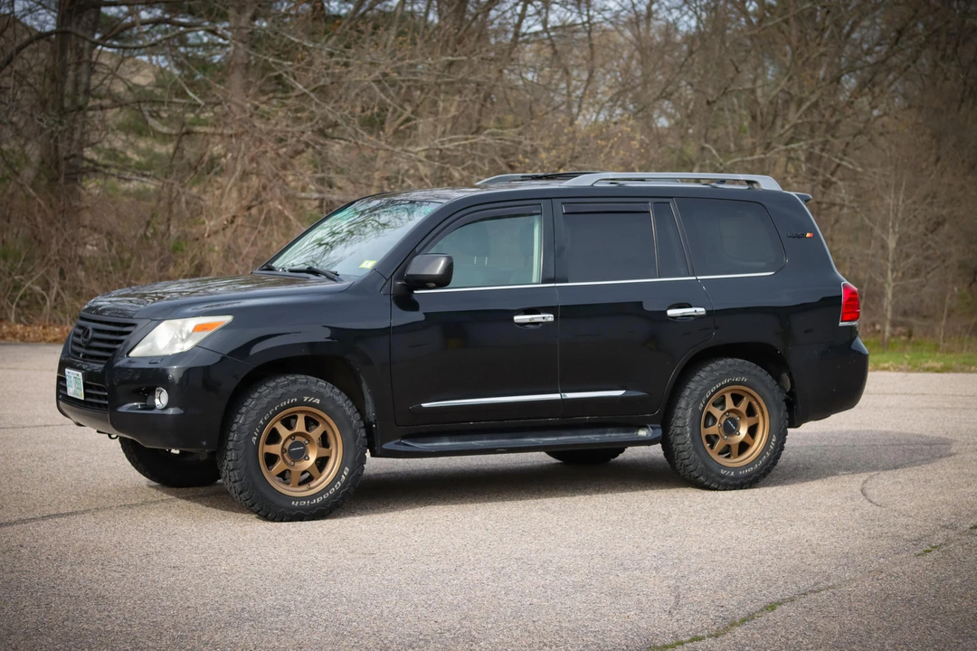 2009 Lexus LX 3rd Gen - Image 10 of 31