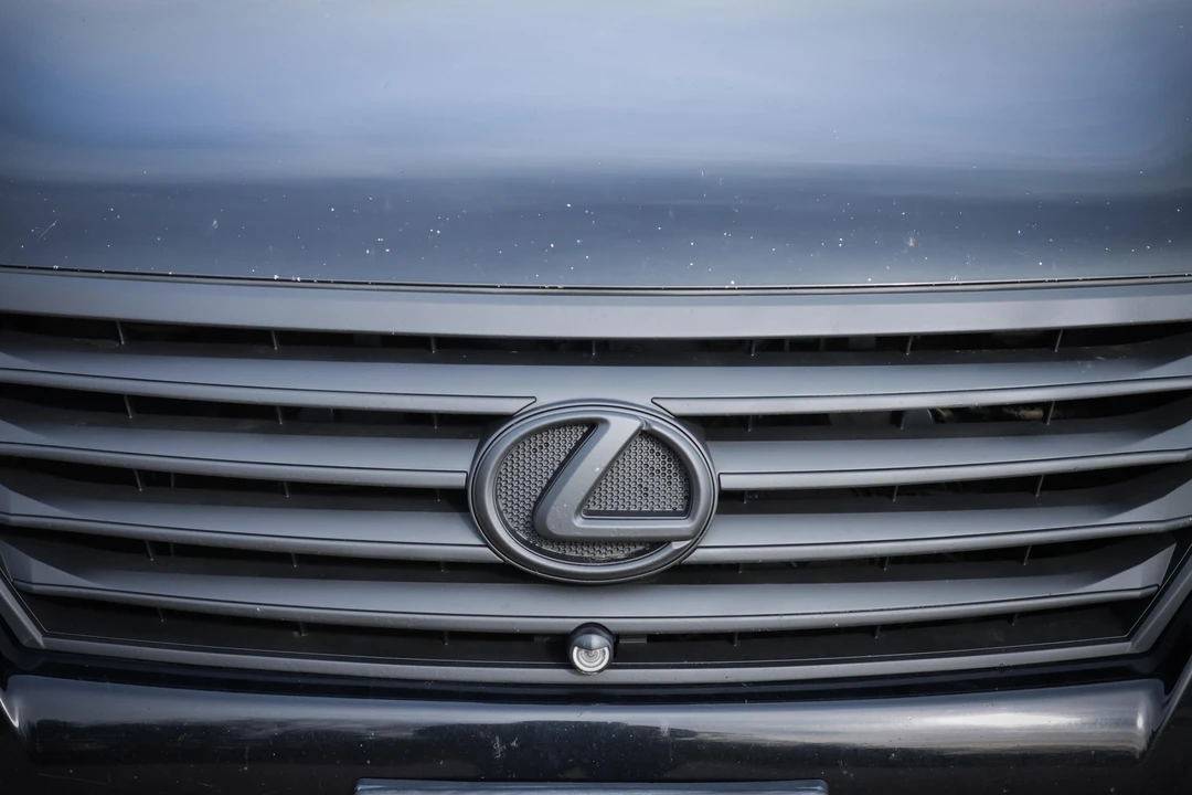 2009 Lexus LX 3rd Gen - Image 29 of 31