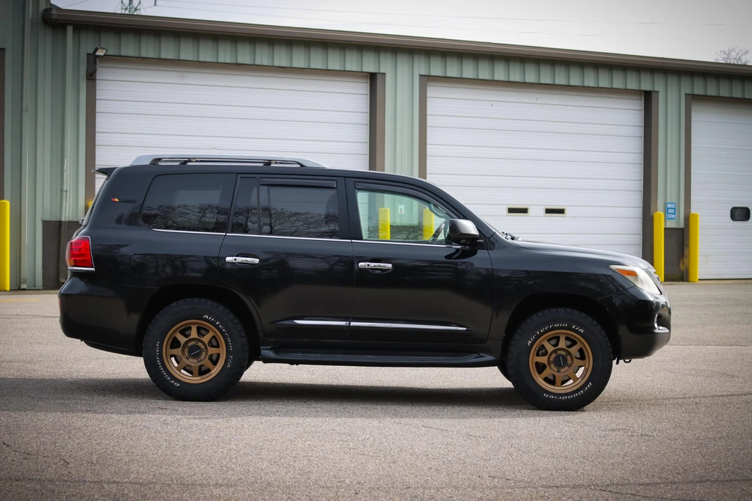 2009 Lexus LX 3rd Gen - Image 20 of 31
