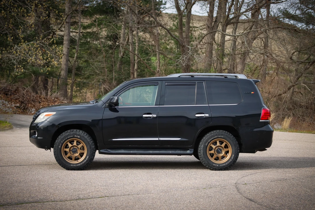 2009 Lexus LX 3rd Gen - Image 11 of 31