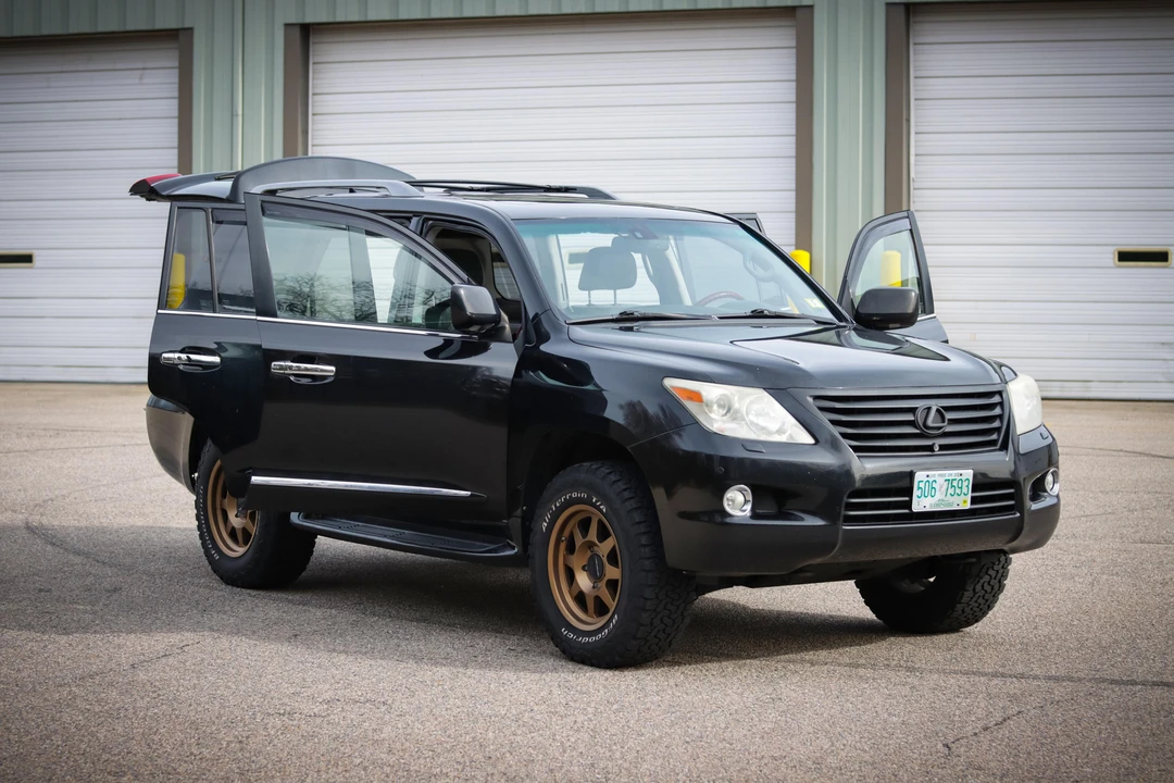 2009 Lexus LX 3rd Gen - Image 27 of 31