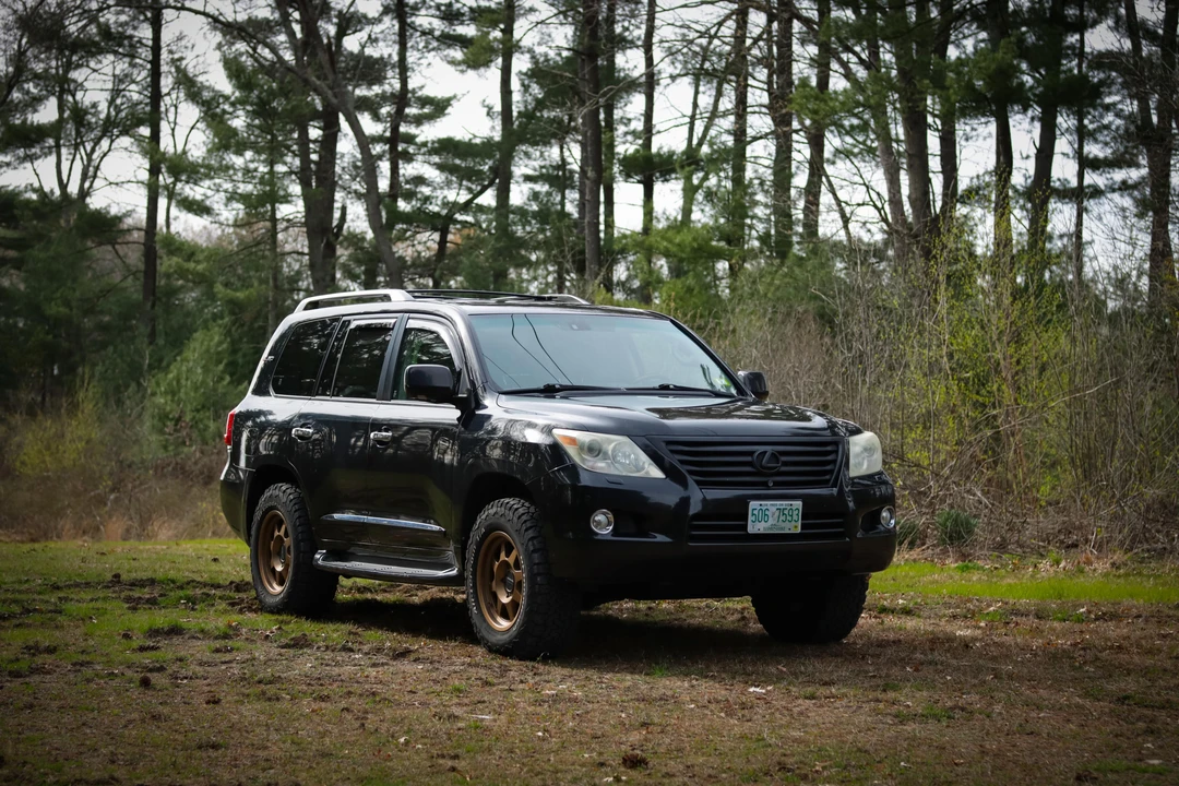 2009 Lexus LX 3rd Gen - Image 23 of 31