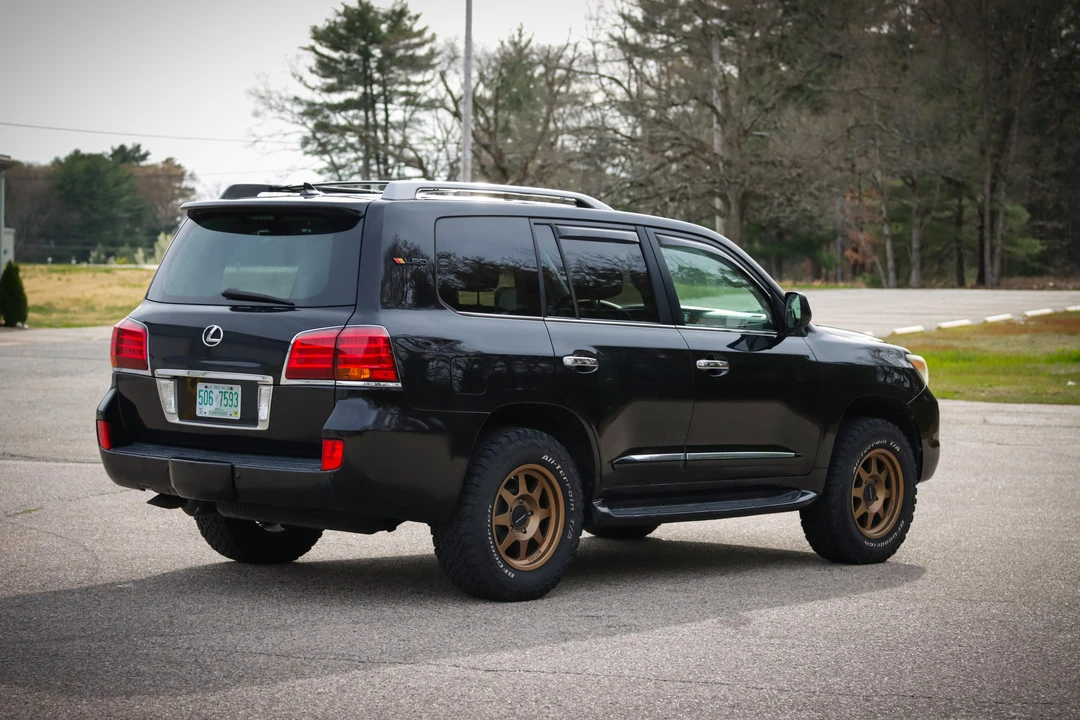 2009 Lexus LX 3rd Gen - Image 18 of 31