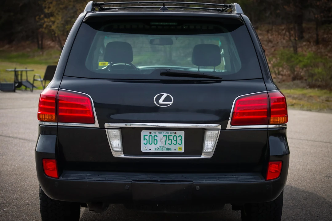 2009 Lexus LX 3rd Gen - Image 15 of 31