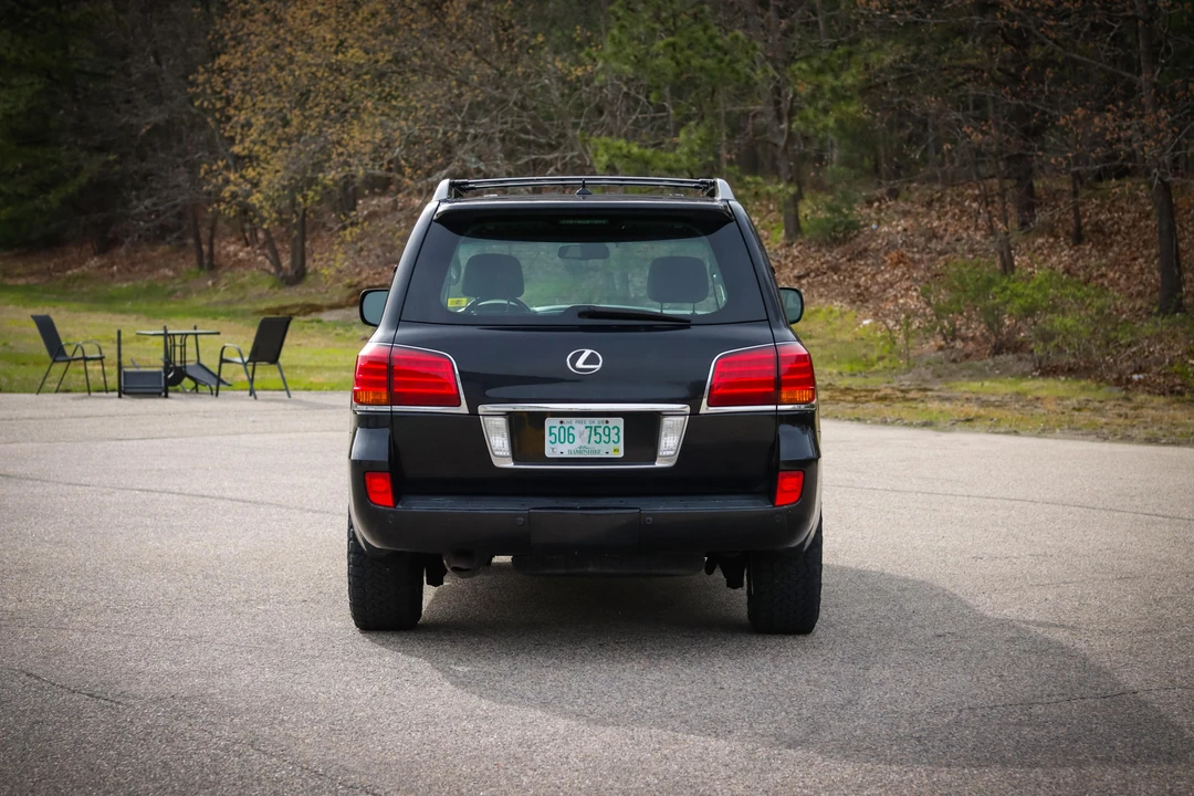 2009 Lexus LX 3rd Gen - Image 16 of 31